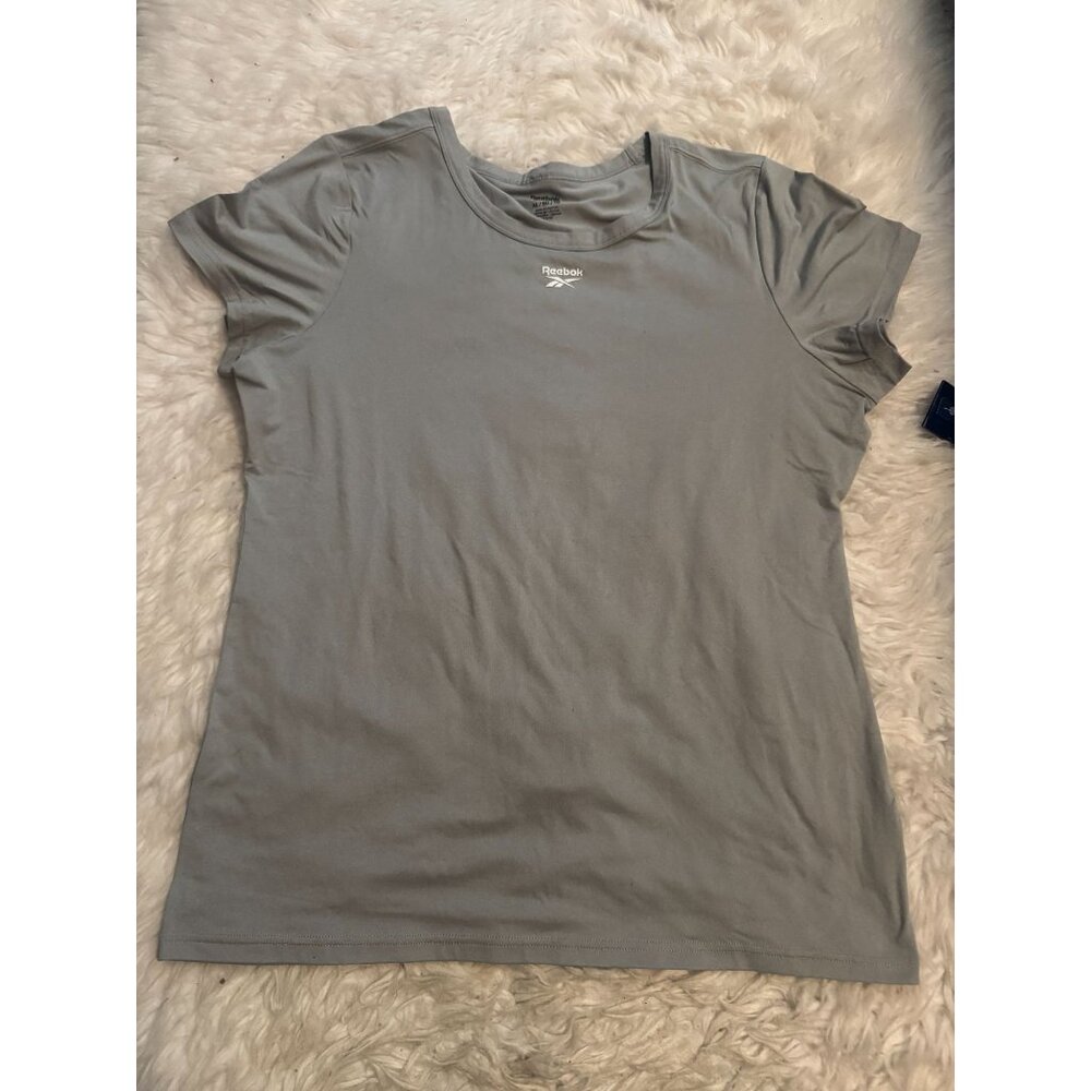 NWT Womens XL Reebok Gray Short Sleeve TShirt Slim Fit